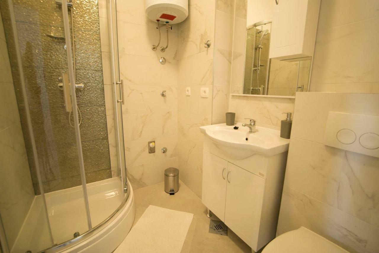 Apartman Neyra 3 Σπλιτ Εξωτερικό φωτογραφία